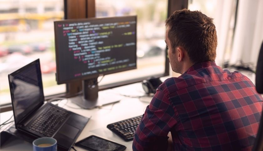 Desenvolvimento de software e tecnologia